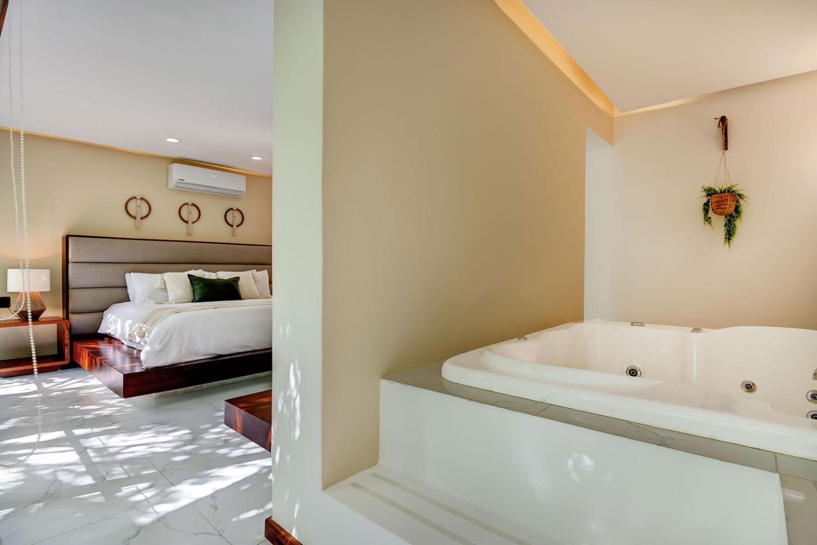 Villa Sixteen Bedrooms In