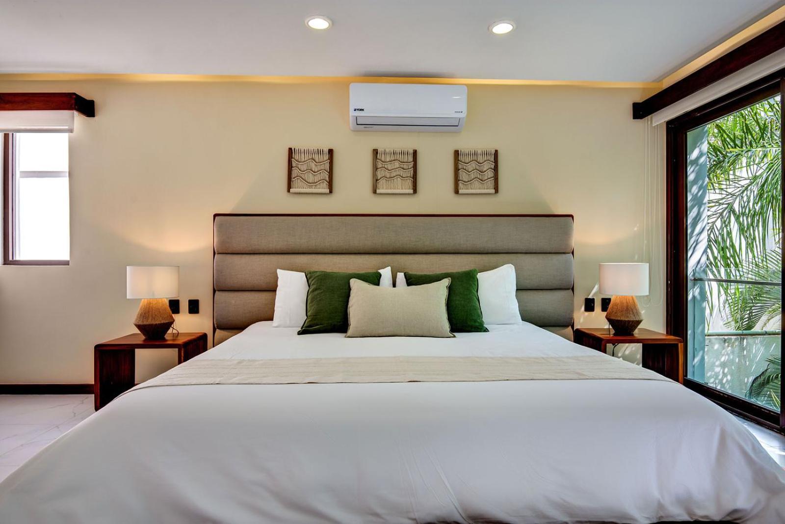 Villa Sixteen Bedrooms In