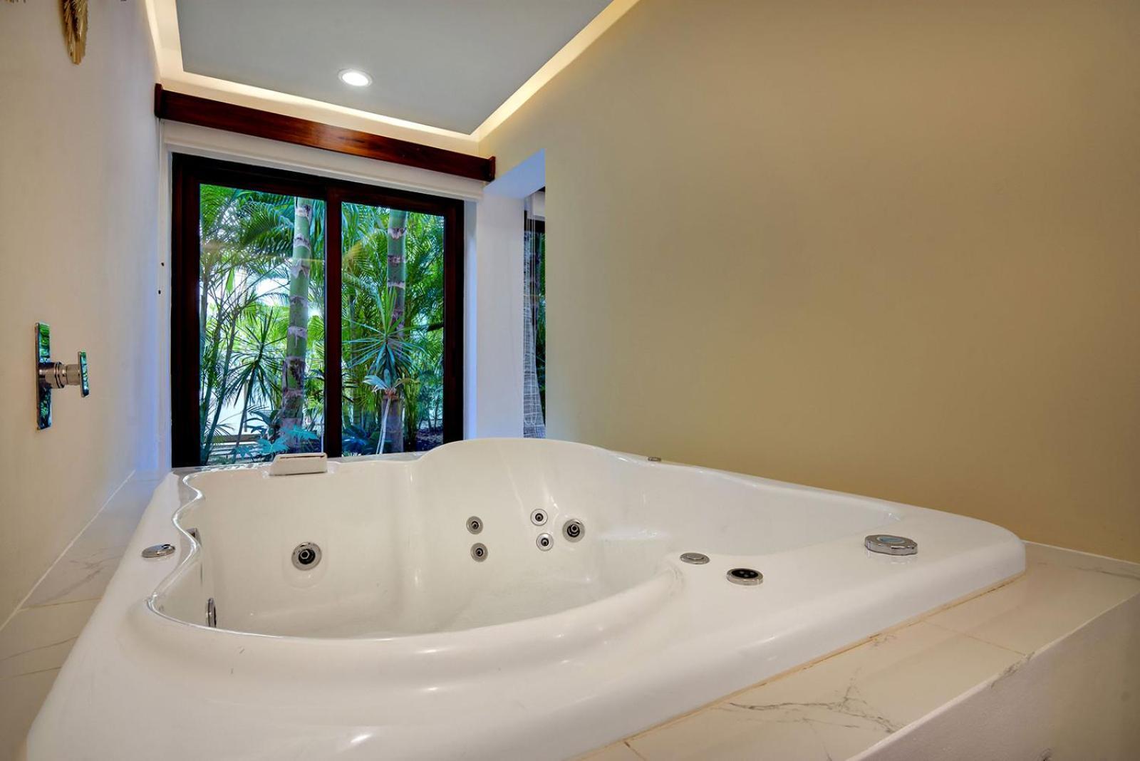 Sixteen Bedrooms In * Playa del Carmen